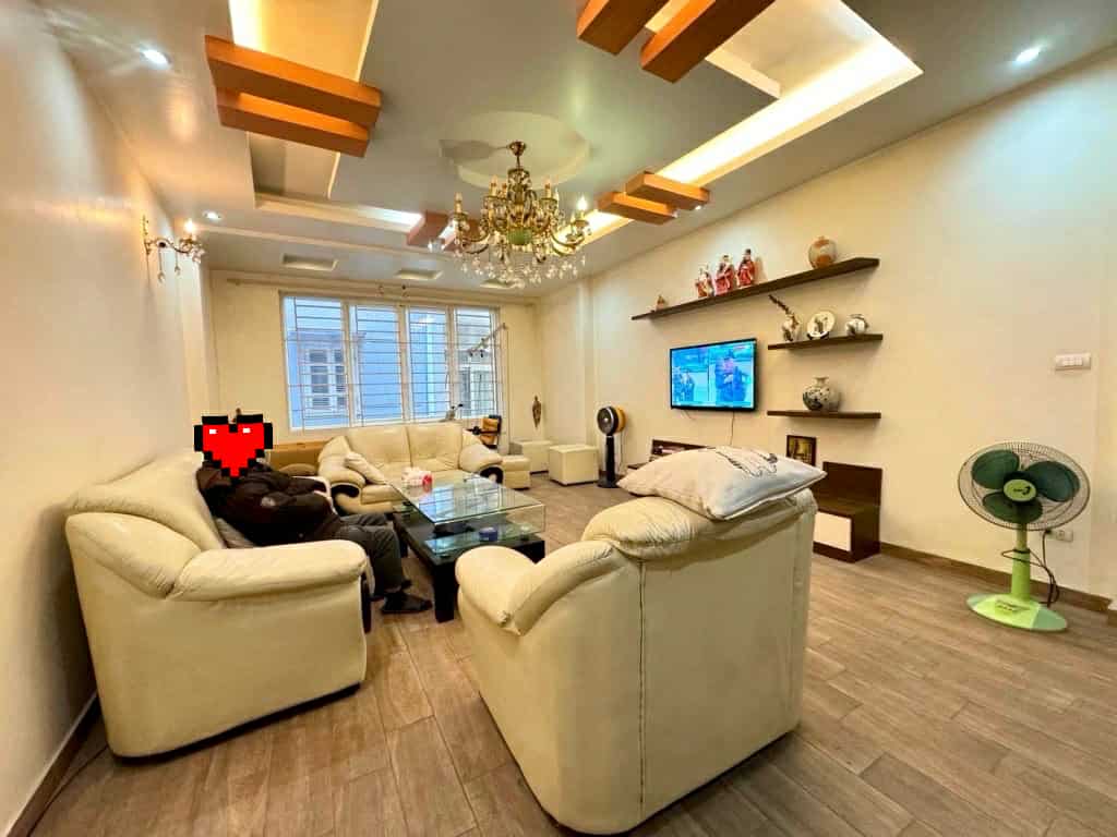 Bán nhà Kim Đồng phân lô ô tô chạy vòng quanh kinh doanh 13.7 tỷ - Ảnh chính